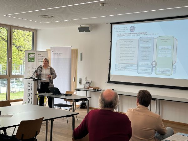 Vortragende und Publikum