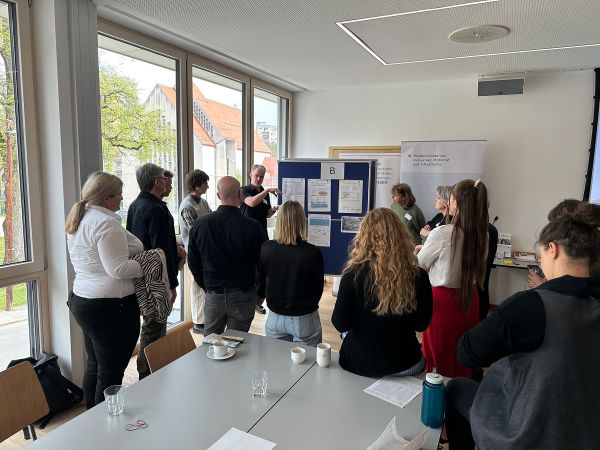 Austausch an den Posterwänden