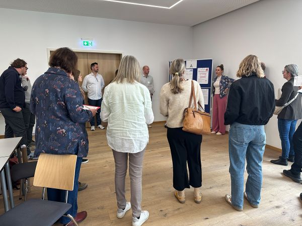 Austausch an den Posterwänden